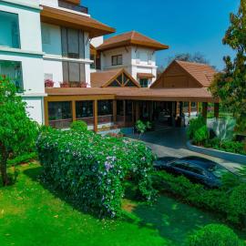 Rhythm Lonavala - An All Suite Resort, hotel i Lonavala