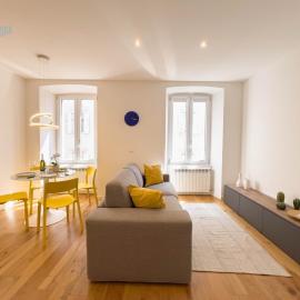 Cassa di Risparmio 11 Tirabora Short Rent