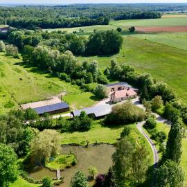 Domaine Le Petit Moulin, hotel Lachy városában