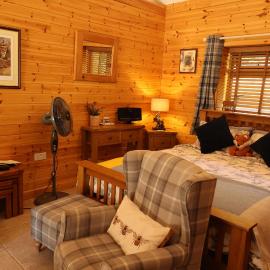 Badger's Wood at Hoo Farm, hotel in Telford