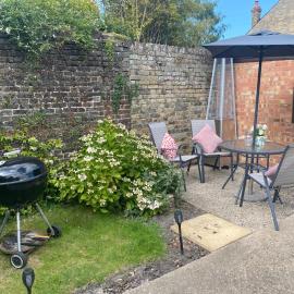 Coachmans Rest with free parking, kingsize or two single beds, Hotel in Sandwich