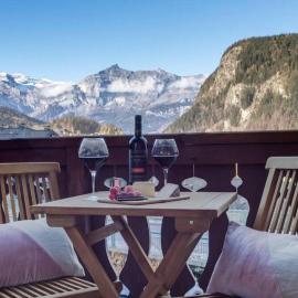 Luxury Studio - Mountain View & 100m to Slopes - Near Chamonix, hotel a Les Houches