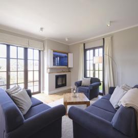 Reetland am Meer - Luxus Reetdachvilla mit 3 Schlafzimmern, Sauna und Kamin H18