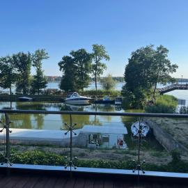 Apartament Willa Port z widokiem na jezioro Premium, отель в Оструде