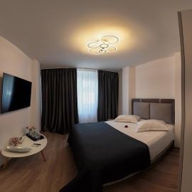 Hotel EMMA S R L