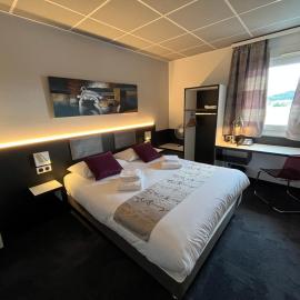 BRIT HOTEL LE VESOUL、ヴズールのホテル