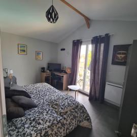 Chambre avec balcon sur La Teste de Buch, hotel in La Teste-de-Buch