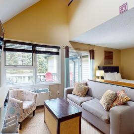 Mountain Loft Magic: Pool, Hot Tub, Tennis, hotel u gradu Blu Mauntins