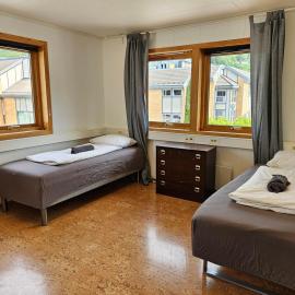 Twin room 204 near Kristiansand, hotelli kohteessa Vennesla