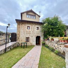 El Socaire del Trasgo-Complejo de Casas Rurales, hotel in Santa Gadea