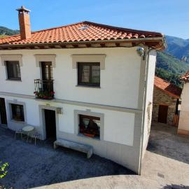 Casa Amparo: Pajares şehrinde bir otel