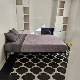 Private apartment with 1 bedroom and 1 bathroom, Hotel in Paterson