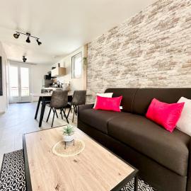 Le Feuillardier, calme avec balcon et parking، فندق في ليموج