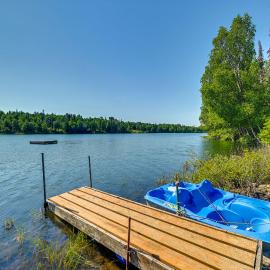 Spacious Kenai Vacation Rental w/ Lake Access!, hotel v destinaci Kenai