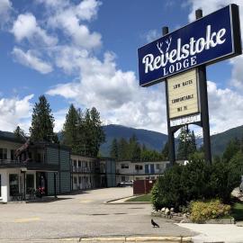 Revelstoke Lodge, hotelli kohteessa Revelstoke
