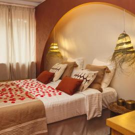 Suite Luxueuse Jacuzzi Hammam Marrakech by Noma, Hotel in Saint-Étienne