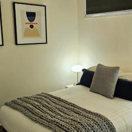 Bendigo Skyline-LUXURY CBD Apartment with lock up Garage