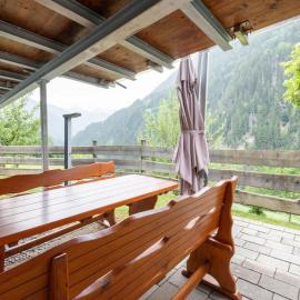 Farmhouse in Tobadill with Mountain Views, hotel a Tobadill
