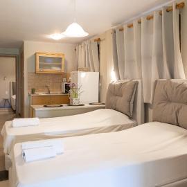 Lazaros Beachfront Apartments & Studios