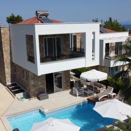 Villa Douglas - Private Pool, BBQ, 4Bdrms, View