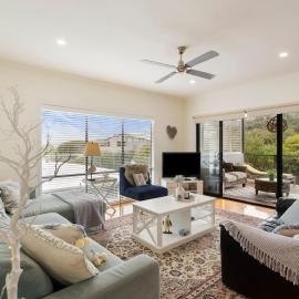 Serene Modern Beach Escape 3 Bed 2 Bath, hotel in Cape Woolamai