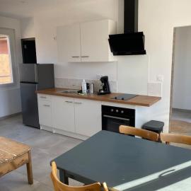 Appartement T2 centre ville à 400m de la plage، فندق في فالراس بلاج
