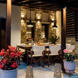 Melithos Villa، فندق في كوروبي