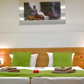 B&B Outlet Hotel - Metzingen - Bad Urach - Free Parking, hotel in Dettingen an der Erms