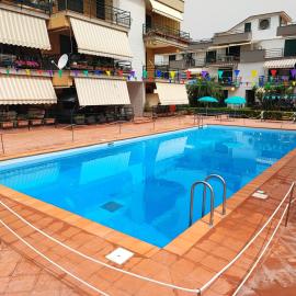 Sea Garden, fronte mare con piscina
