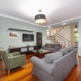 Villa Galano - Your Cozy Retreat In The Athenian Riviera, hotel di Vari