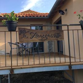 Gîte La Liaucoussette – hotel w mieście Mostuéjouls