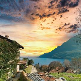 Casa Nicolai, 2-Room Accomodation Lake Mergozzo, хотел в Мергоцо