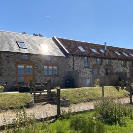 East Trayne Holiday Cottages, Hotel in South Molton