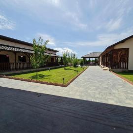 La Relian, hotel in Partizanii