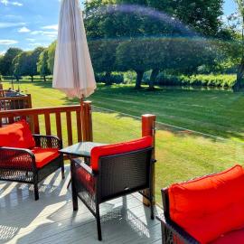 Riverbank Lodge