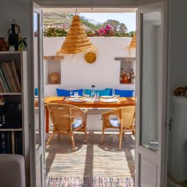 Stylish Cycladic Family Villa with Private Gardens - Villa Botanica, hotel v destinaci Kampos
