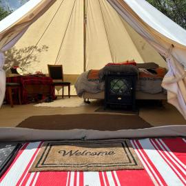 #Y5 Lumberjack Lounge Yurt, hotel en Drumheller