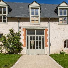 Château de Conon - Gîte l'Orangerie, hotell i Cellettes