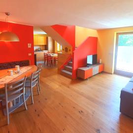 Chalet di Mario - Alpine Stay Apartments, hotel sa Tesero