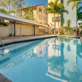 Ocean Breeze Retreat: Kings Coastal Apartment