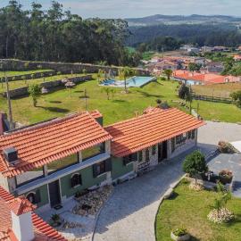 Quintinha Sao Martinho Luxury 2 Suites Villa Eira with Jacuzzi, hotell i Vila do Conde