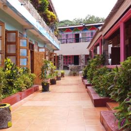 Miryams Village Inn Safari Lodge, hotel Sultan Hamud városában