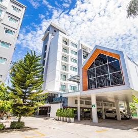 Phavina Hotel & Grand Boutique Rayong, hotel in Rayong