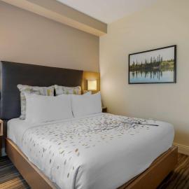 Best Western Plus Sawridge Suites, hotel din Fort McMurray
