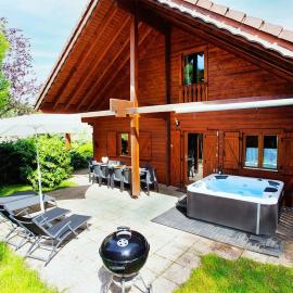 Chalet Les Brimbelles avec Jacuzzi