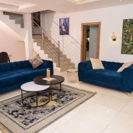 3bedroom duplex with ps5 in Ikate, lekki phase 1、レッキのホテル