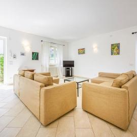Golden Luxe - Villa in the center next the sea whit garden FDM, hotel in Forte dei Marmi