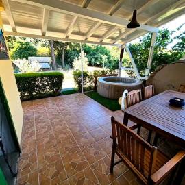Apartman-Cottage Grgec, hotel v destinácii Jelsa