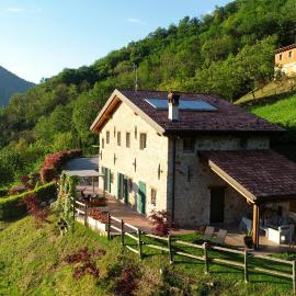 Viesnīca Agriturismo Casarai pilsētā Zone