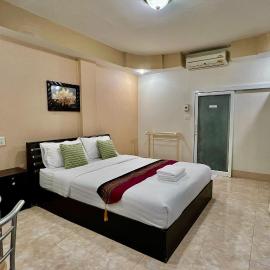 Nan Thara Place, hotel a Nan